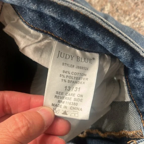 Judy Blue Two-Tone Flare fit Jeans - Picture 9 of 14